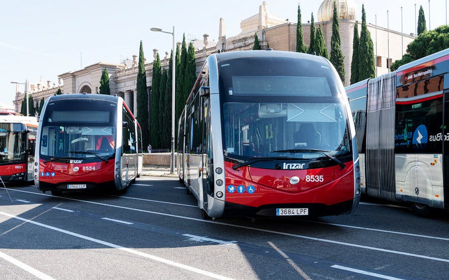 TMB Electrificará Completamente Las Líneas H12 Y V15 Con 21 Autobuses ...