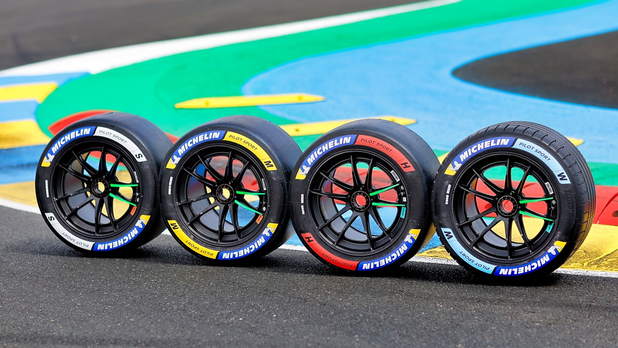 neumaticos michelin 24 horas de le mans 2024 17 2000x1126