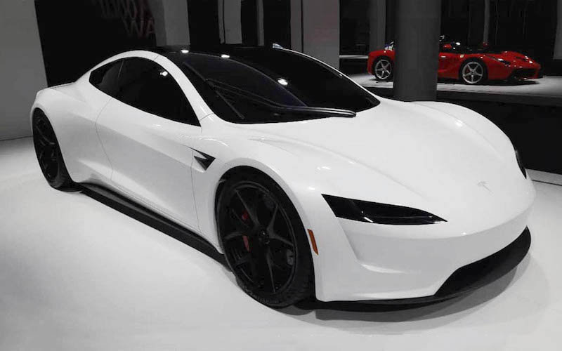 La sorpresa de Tesla, un Roadster blanco que sigue lejos de salir a