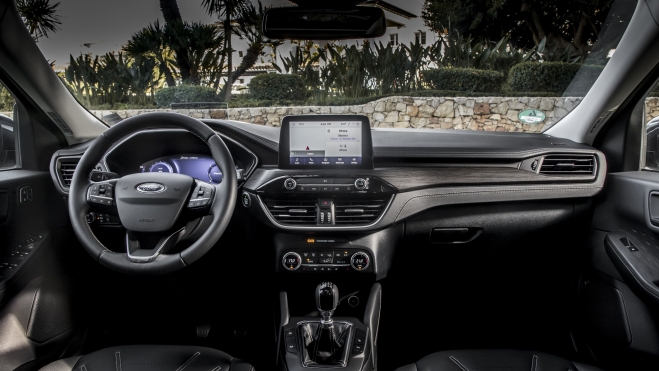 Ford Kuga (2) Ford Kuga (2)