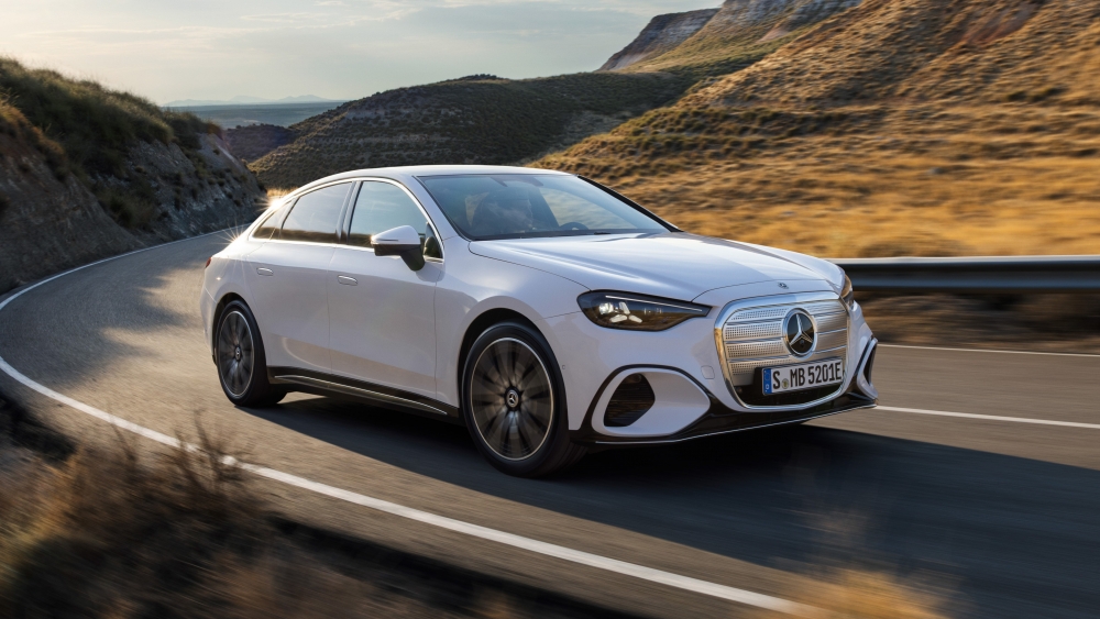 MERCEDES CLAS E C eléctrico ya tiene precio españa 751 km autonomía pantalla 39"_4 MERCEDES CLAS E C eléctrico ya tiene precio españa 751 km autonomía pantalla 39"_4