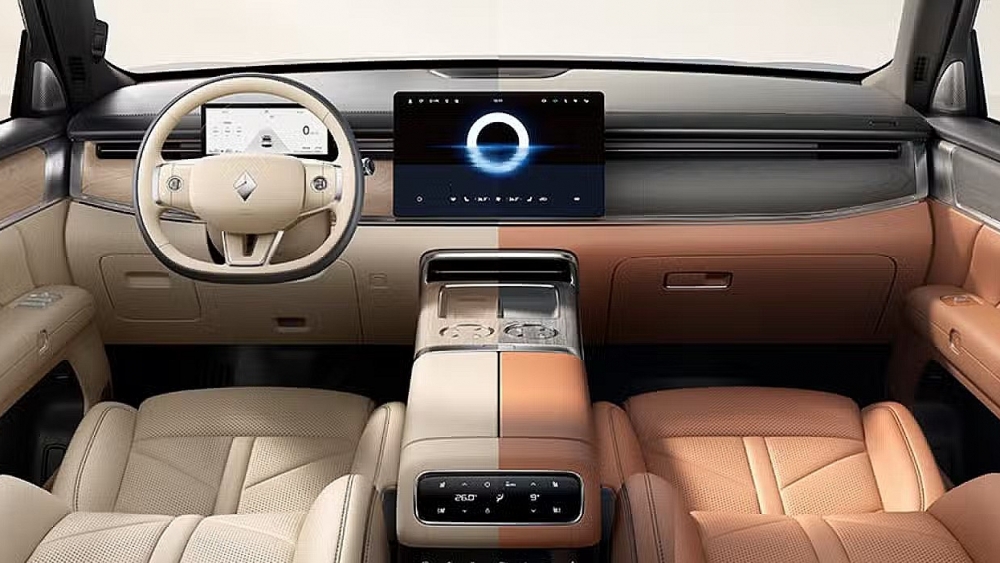 Huajing S eléctricos por 5.600 € y por 19.000 € lanza un SUV híbrido de 1.100 km de autonomía y 6 plazas 4 Huajing S eléctricos por 5.600 € y por 19.000 € lanza un SUV híbrido de 1.100 km de autonomía y 6 plazas 4