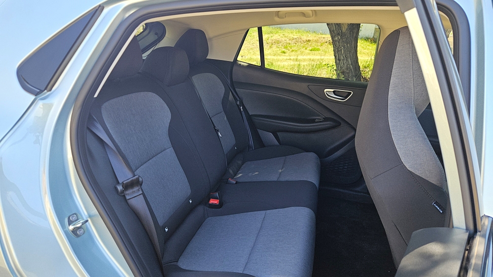 MG MG4 Urban Desde sólo 16.790 € y con hasta 416 km pone patas arriba a los eléctricos en España (13) MG MG4 Urban Desde sólo 16.790 € y con hasta 416 km pone patas arriba a los eléctricos en España (13)