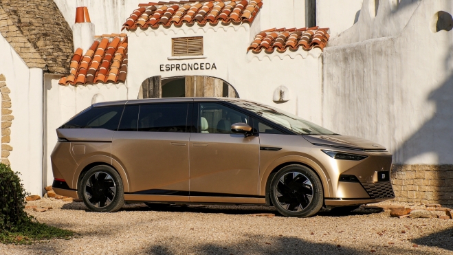 XPeng X9 Delantera XPeng X9 Delantera