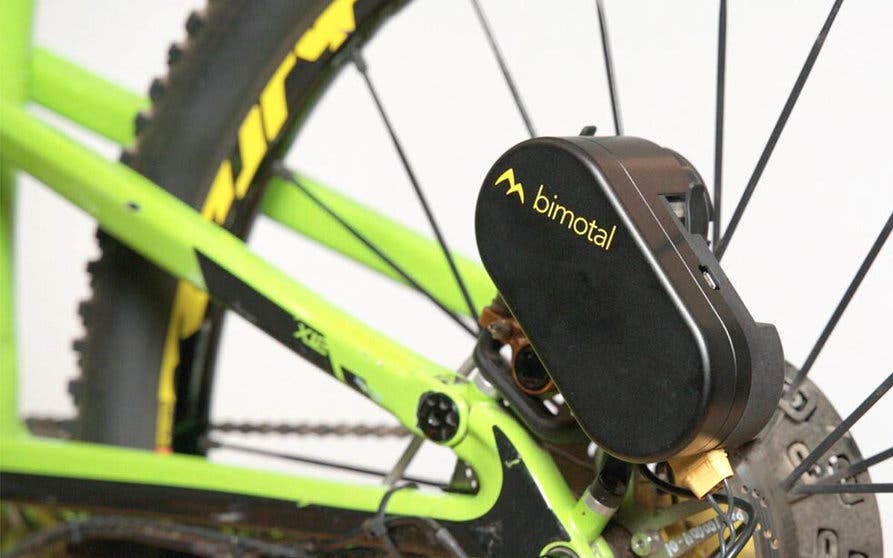 Este kit de conversión de bicicleta eléctrica, montado en el soporte del  freno, genera 750 W