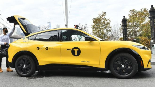  La ciudad de Nueva York tiene un nuevo taxi eléctrico: el Ford Mustang Mach-E 