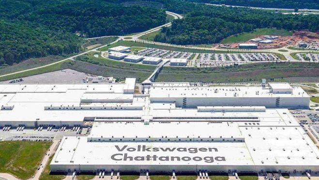  Volkswagen inaugura unan ueva fábrica de cohces eléctricos en Chattanooga. 