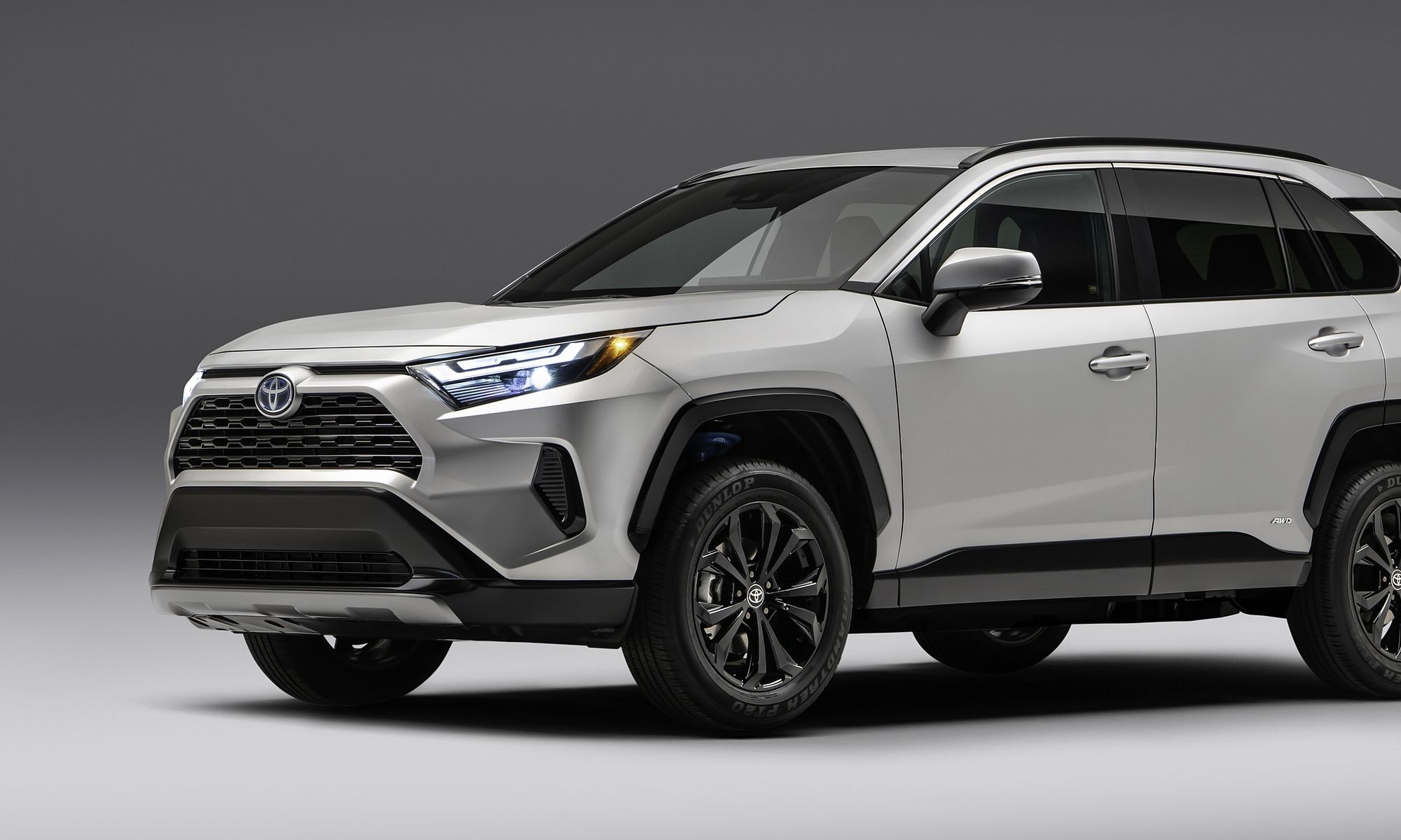 En la imagen, el Toyota RAV4, el modelo más popular de la marca a nivel global.