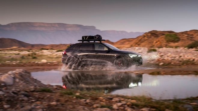 Audi Q8 e tron Dakar Lateral