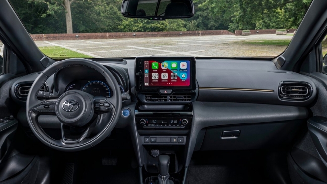 interior yaris cross