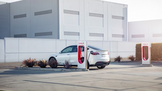 Tesla Model Y Carga