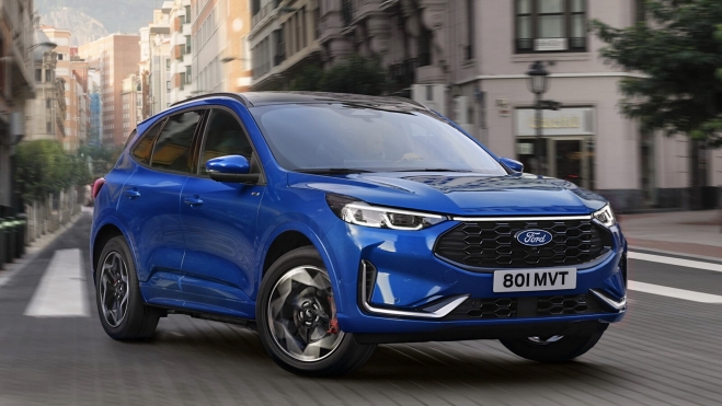 El Ford Kuga, un C SUV, acaba de tener un restyling de media vida.