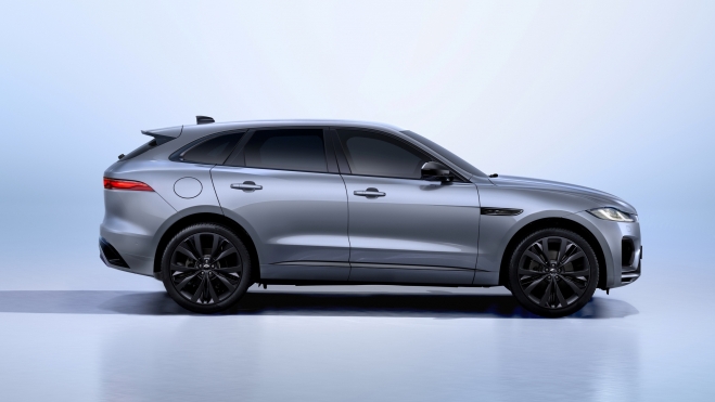 jaguar F PACE 90th 02