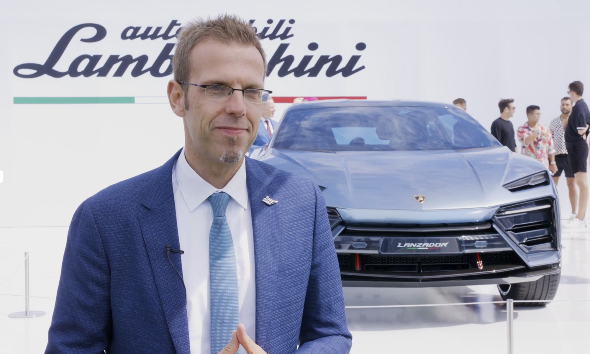 Rouven Mohr, director técnico de Lamborghini, ha dado nuevas pistas sobre cómo será el primer eléctrico de la marca.