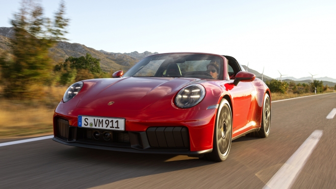 El 911 Carrera GTS se ofrece con carrocería coupé, cabriolet y targa.