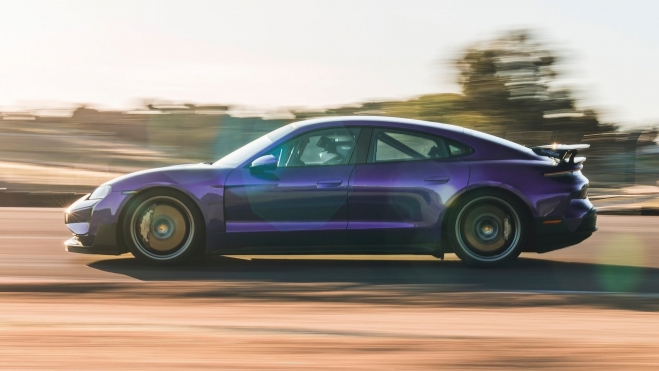 Porsche Taycan Turbo GT Lateral