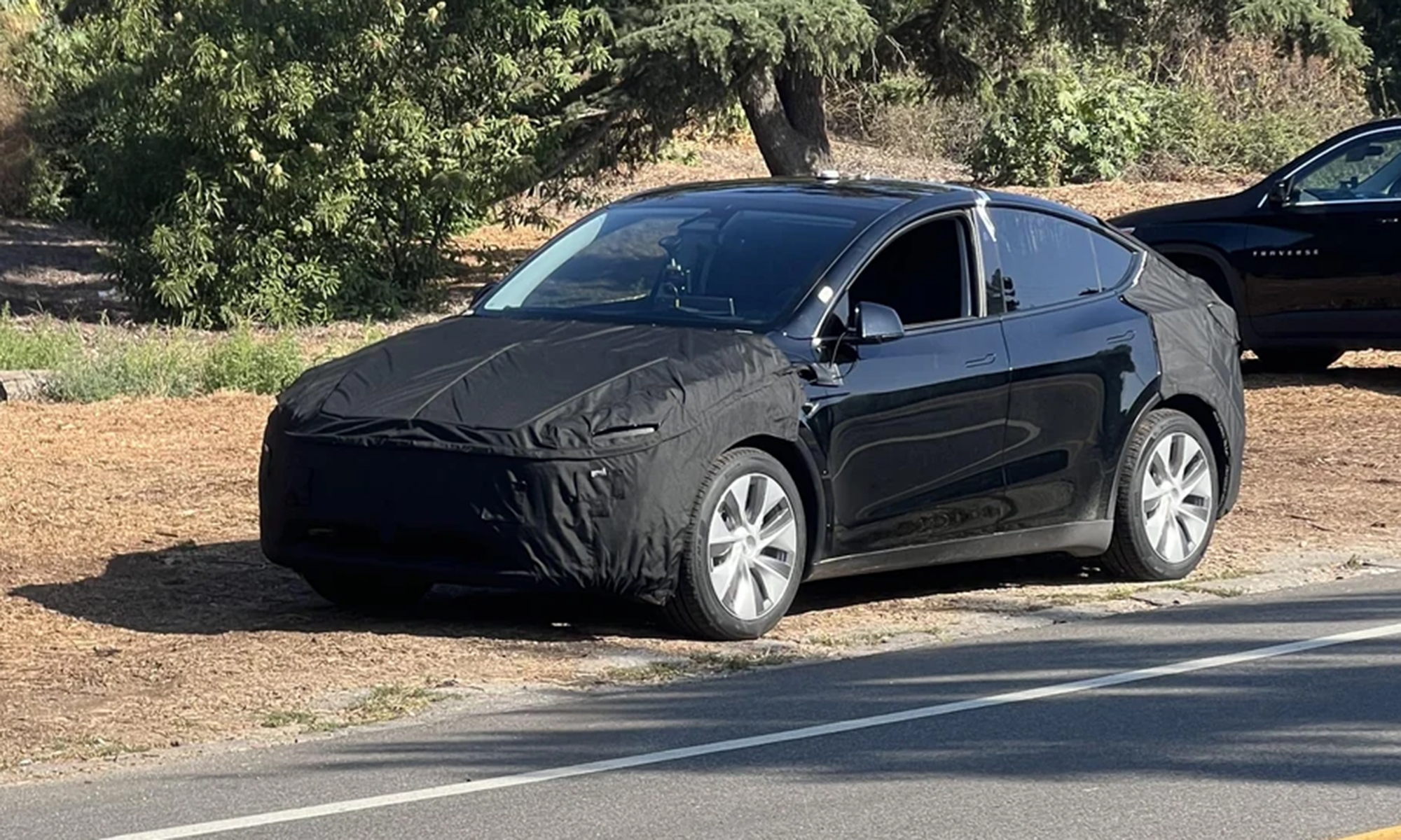 El Tesla Model Y 'Juniper' inicia sus pruebas en carretera abierta.