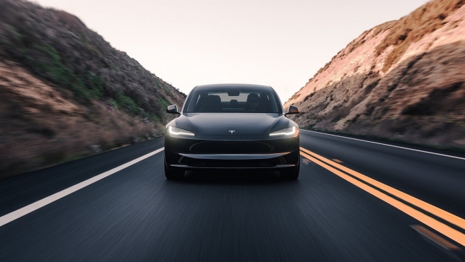 Tesla Model 3 Frontal