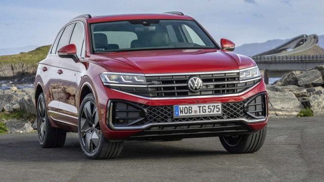 El Volkswagen Touareg mide 4,9 metros de largo y tiene un maletero de 665 litros.