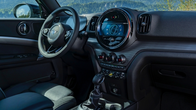 Habitáculo del Mini Cooper SE Countryman All4.