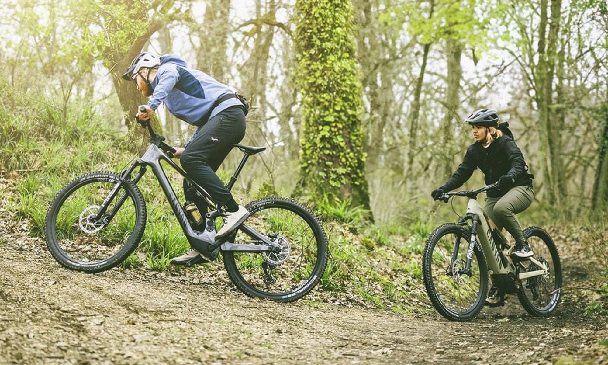 Las transmisiones electrónicas en las eBikes de montaña se muestran ideales para un perfecto funcionamiento (Foto: Canyon).