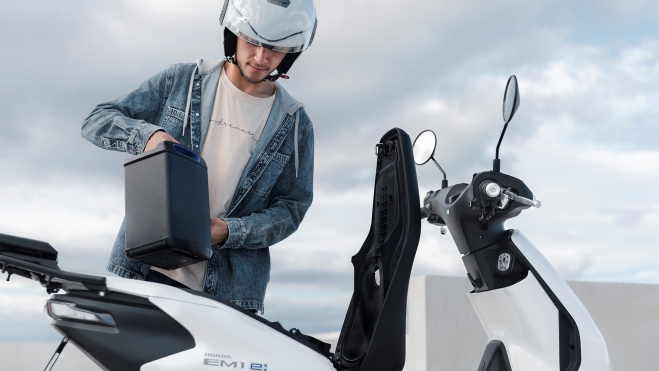 Se recurre a la baterías intercambiable común 'Honda Mobile Power Pack e:'.