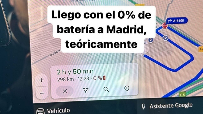 Momento en el que reiniciamos el viaje desde Bailén, con el Scenic calculando una llegada al 0 % de batería.