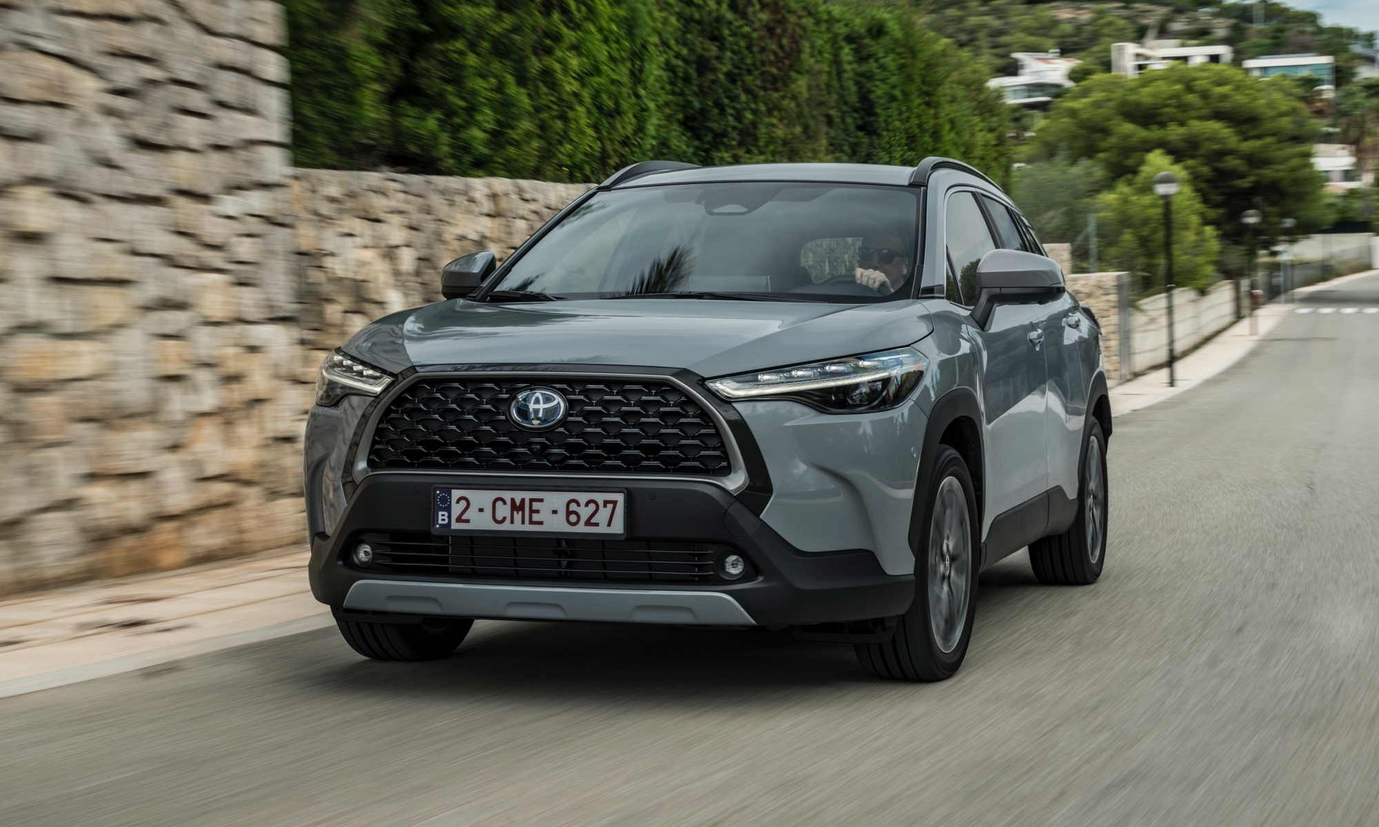 El Corolla Cross opta por un diseño ligeramente diferente al del Corolla.