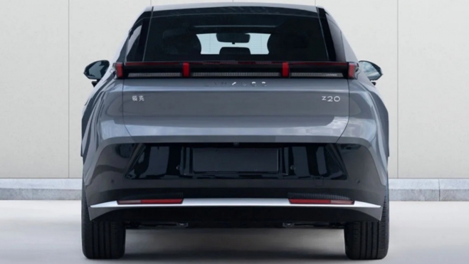 Lynk & Co Z20 Trasera