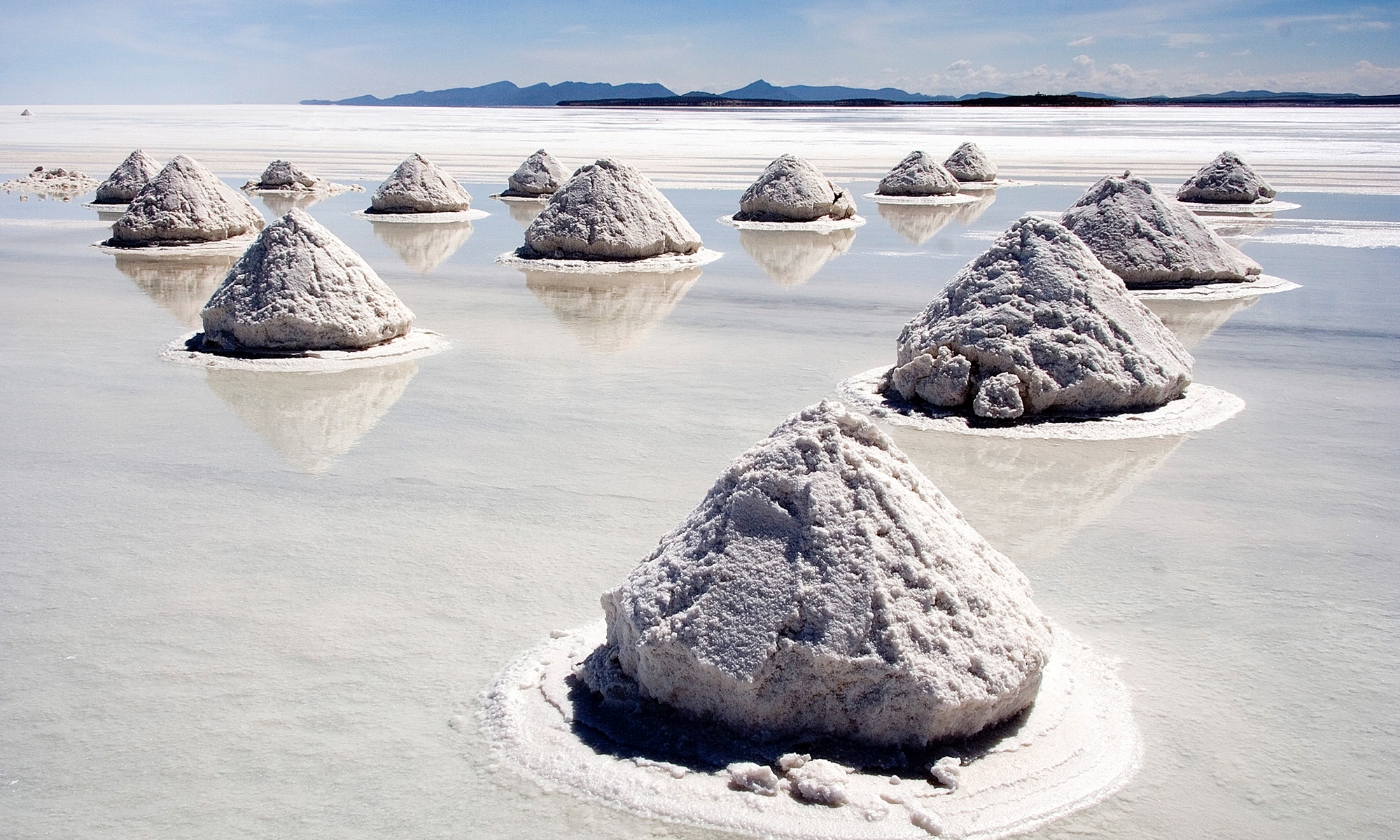 El Salar de Uyuni, en Bolivia, es el mayor lago salado del planeta. Foto: Luca Galuzzi.