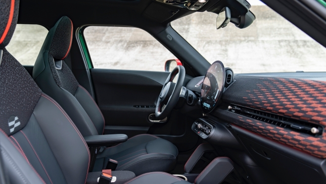 MINI Aceman JCW Electric Interior