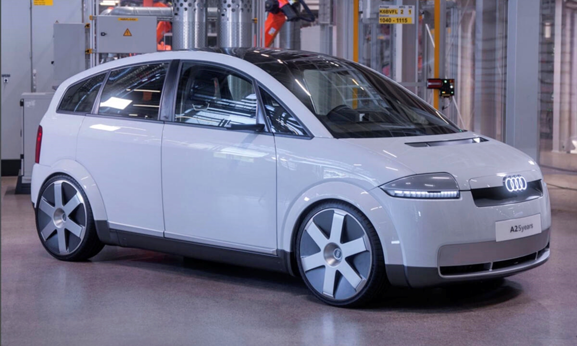 El Audi A2 e-tron es un prototipo creado por estudiantes y aprendices.