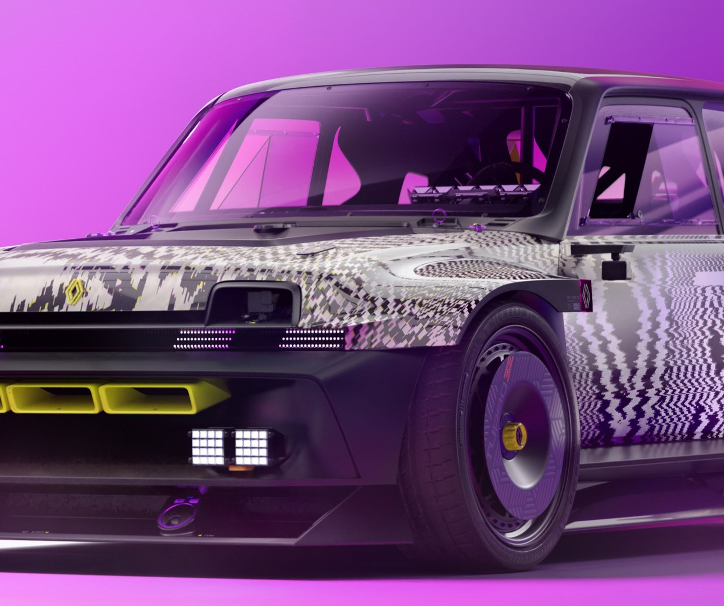 El prototipo Renault 5 Turbo 3E se presentó en 2022, pero puede llegar a los concesionarios años después.