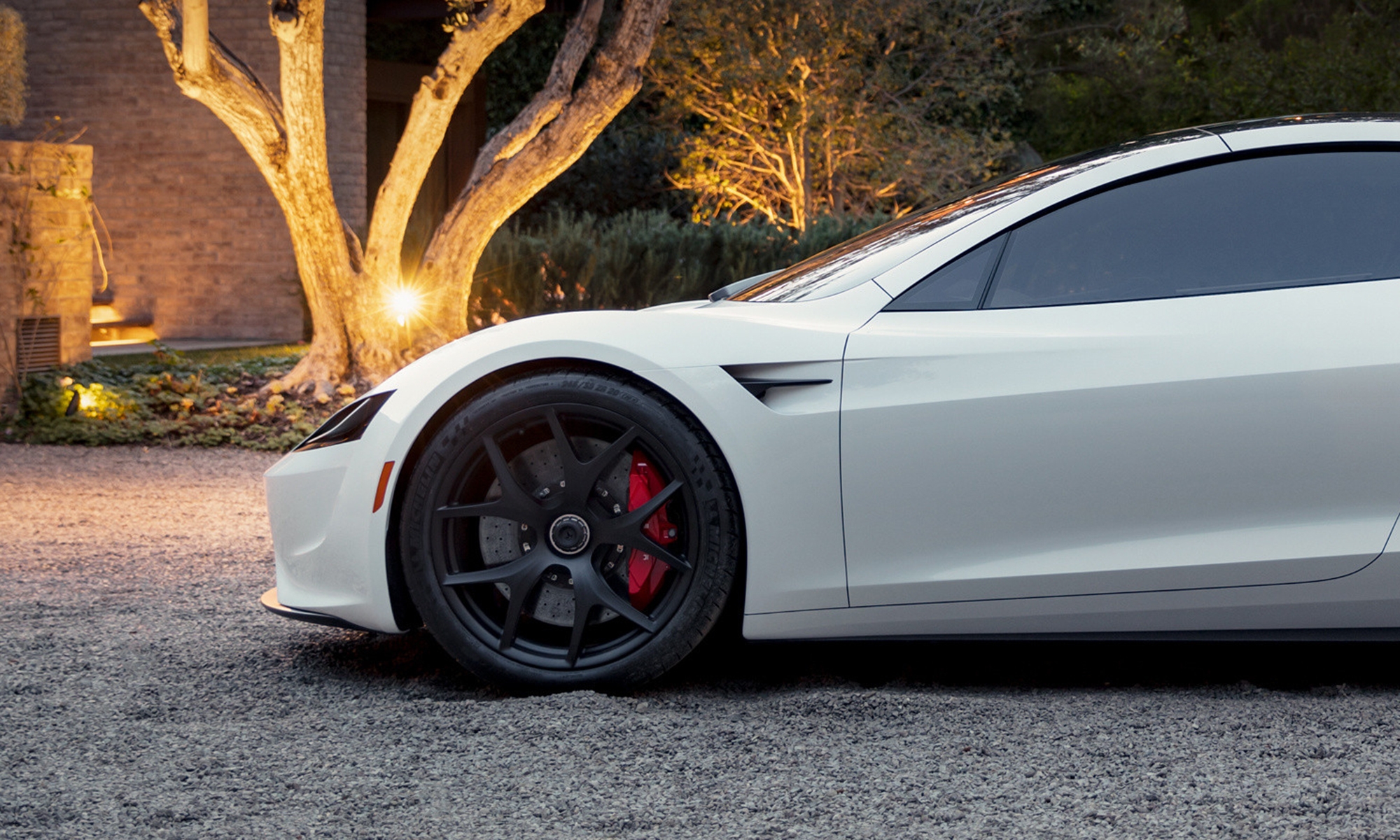 El Tesla Roadster apunta a que recibirá un nuevo retraso.