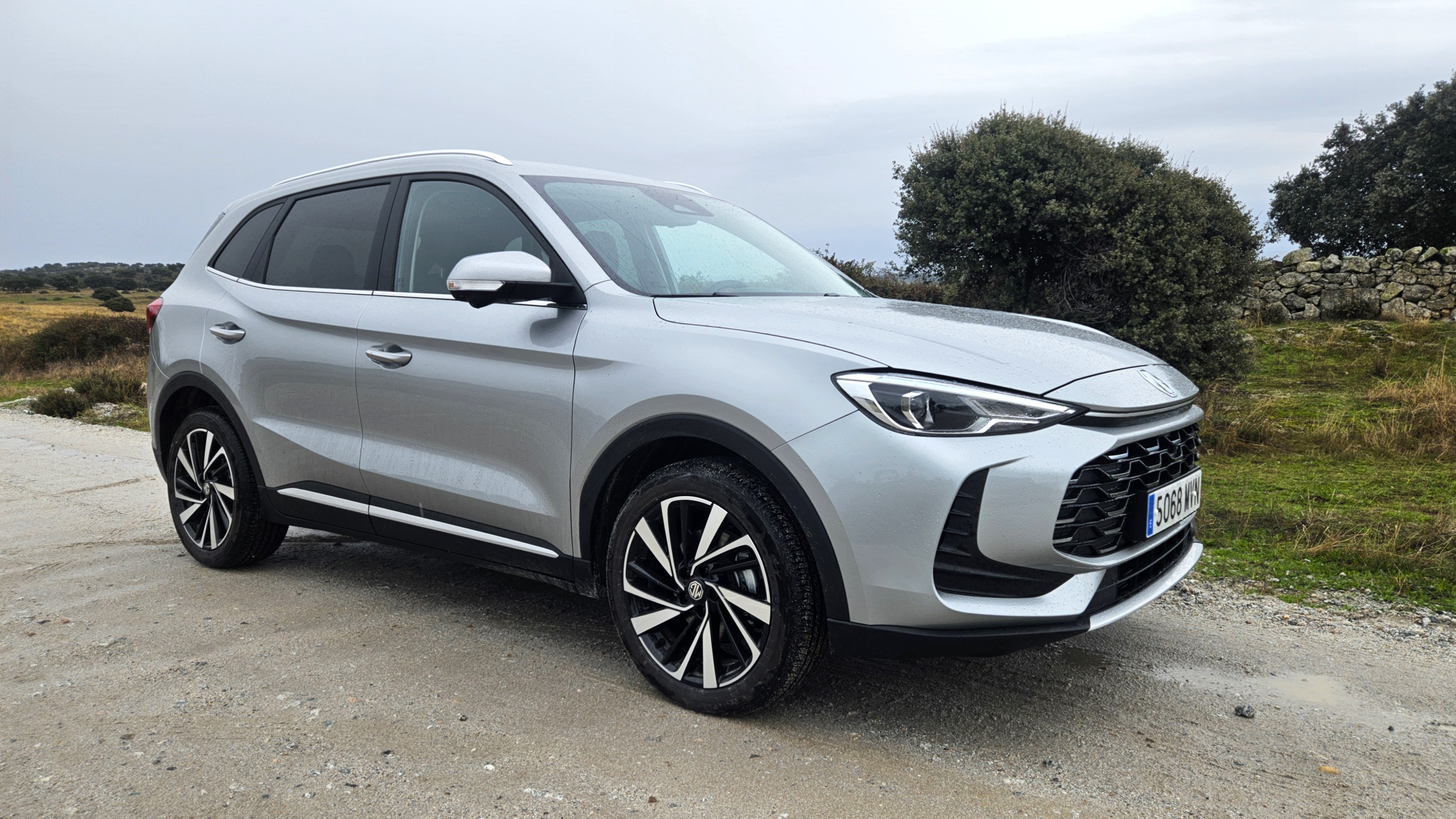 El MG ZS Hybrid+ es un coche cómodo, práctico para el día a día y a muy buen precio.