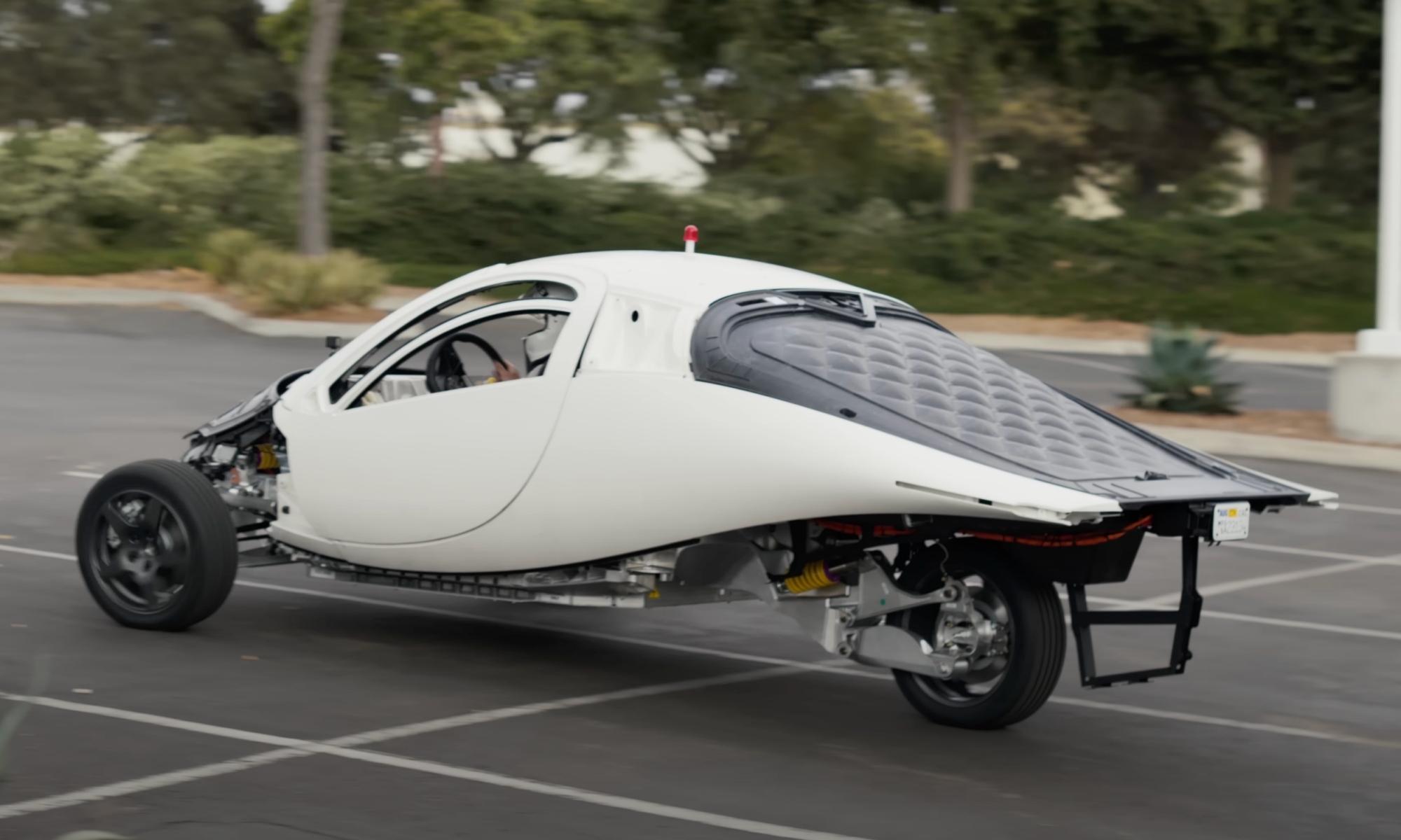 El proyecto del coche solar de Aptera ha llamado la atención en todo el mundo.