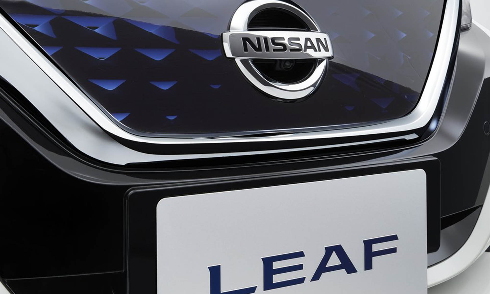 El Nissan Leaf cambiará de cara a partir de 2025.