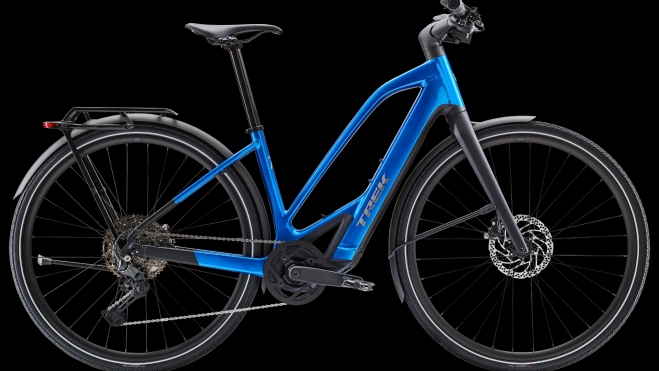 La Trek FX+7, tanto con barra alta como con barra media, cuesta 4.499 €