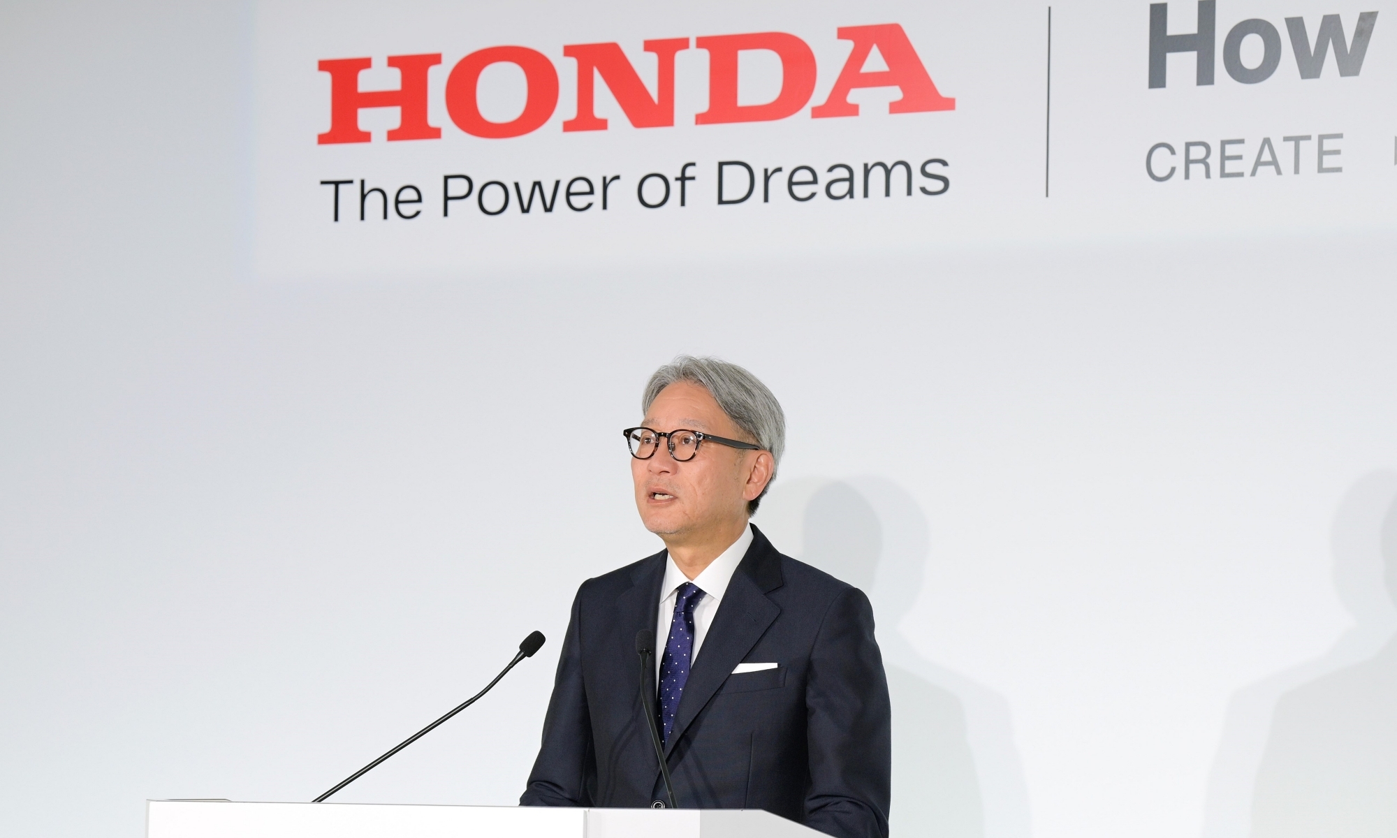 Toshihiro Mibe dirige la corporación Honda, una de las mayores empresas de Japón.