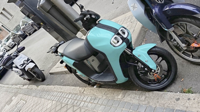 scooter electrico Yamaha NEOs Dual Battery 3