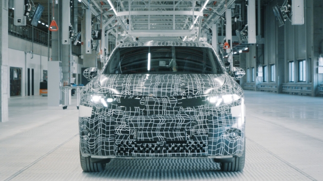 El SUV eléctrico Neue Klasse X ya se encuentra afinando su proceso de producción en la planta de BMW en Hungría.