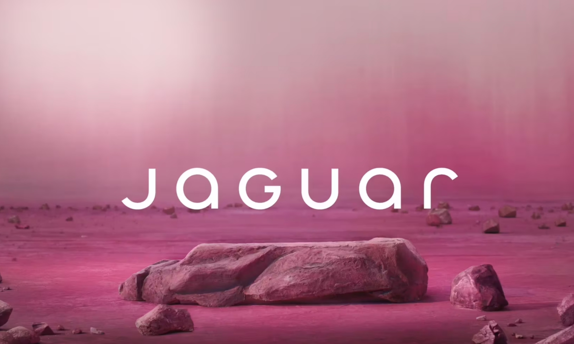 La nueva imagen de Jaguar ha generado mucha polémica en redes sociales.