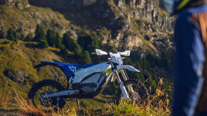 Las motos eléctricas de campo están empezando a aflorar en muchas grandes marcas.