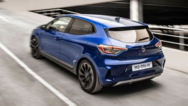 Renault Clio E TECH 2024 Trasera