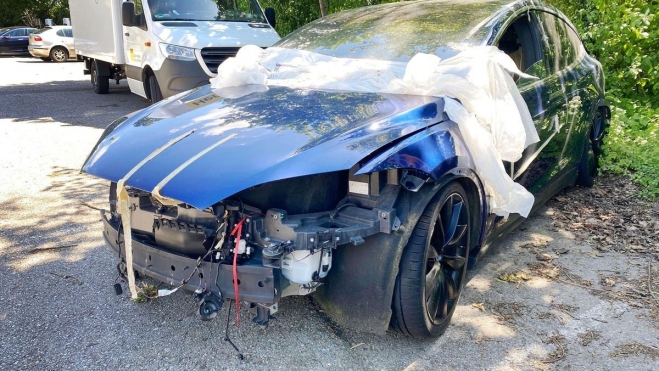 choque accidente frontal coche electrico Tesla