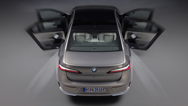 BMW i7 5