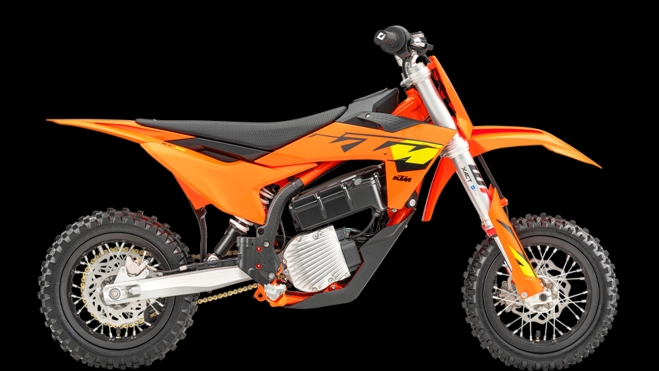 KTM SX-E5 (6.935 €).