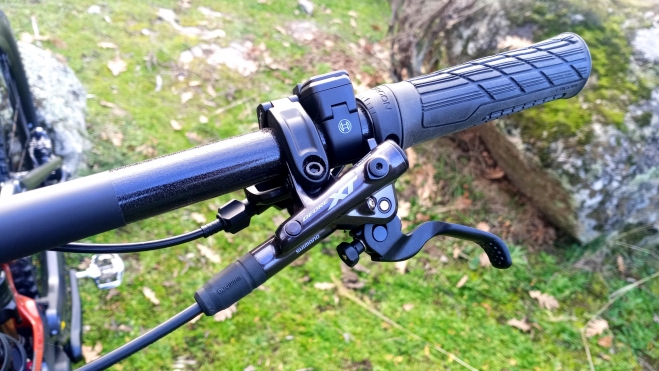 El tacto de los frenos Shimano XT es de lo mejorcito de esta Wild M-Team.