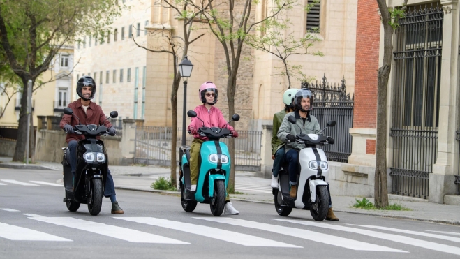 En ciudad también tenemos que preocuparnos por usar debidamente el casco.