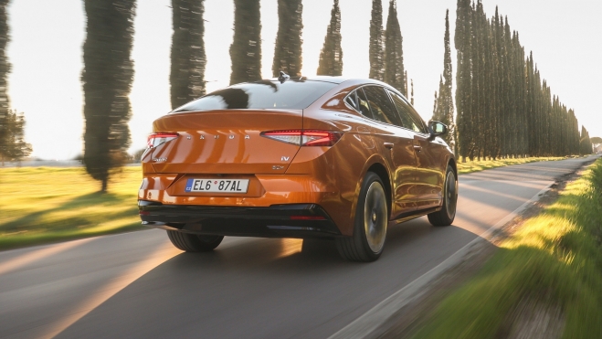 Skoda Enyaq Coupe 2024 Trasera